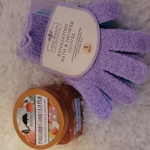 BUY IT NOW Tree Hut Peach Sorbet Scrub + Exfoliating Bath And Shower Gloves
